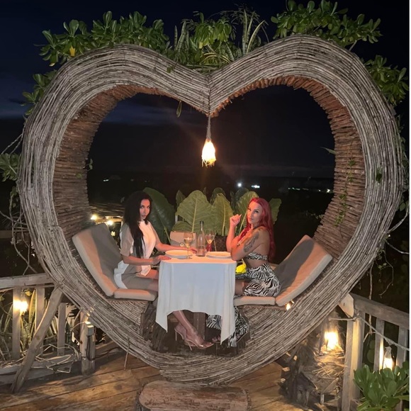 Ashley Brooke ✨ - Picture 16 of 17